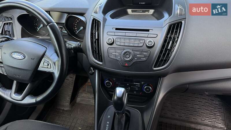 Внедорожник / Кроссовер Ford Kuga 2017 в Киеве