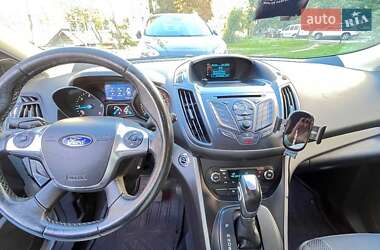 Внедорожник / Кроссовер Ford Kuga 2013 в 
