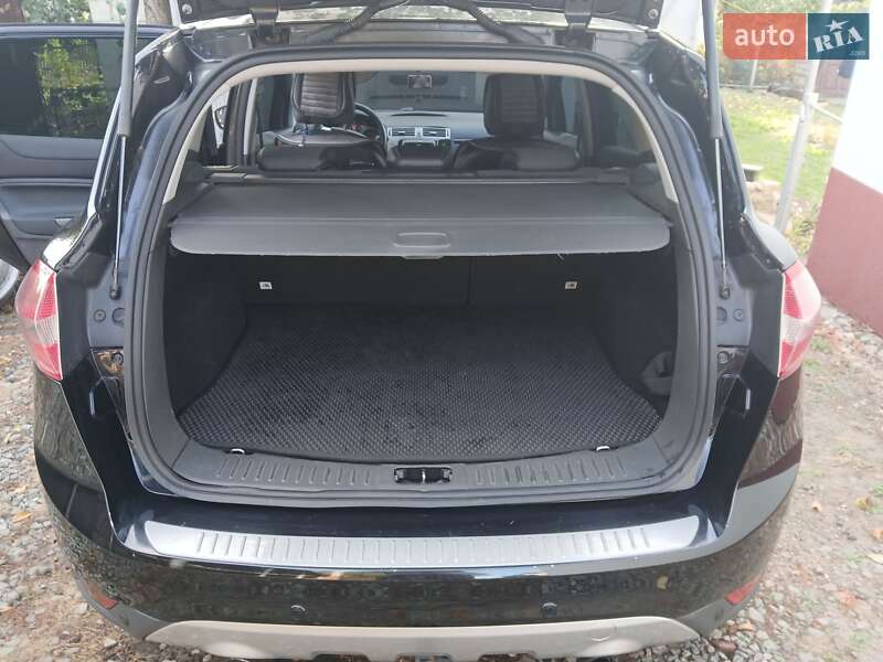 Позашляховик / Кросовер Ford Kuga 2010 в Краснограді