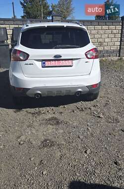 Внедорожник / Кроссовер Ford Kuga 2010 в 