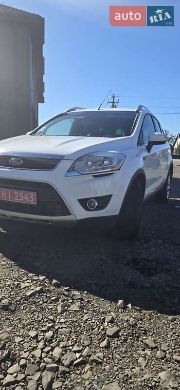 Позашляховик / Кросовер Ford Kuga 2010 в Луцьку