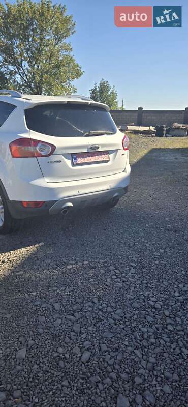 Позашляховик / Кросовер Ford Kuga 2010 в Луцьку