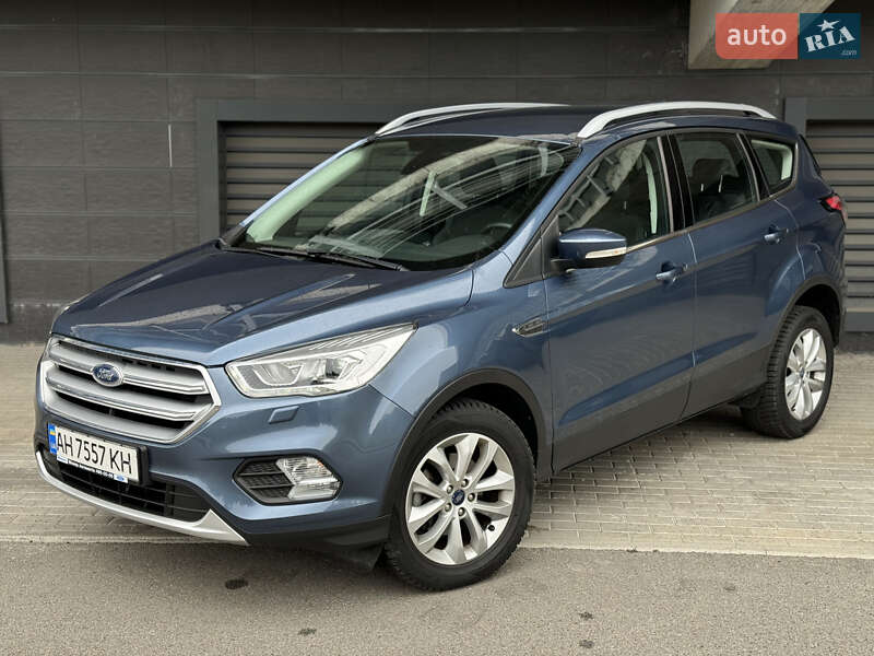 Внедорожник / Кроссовер Ford Kuga 2019 в Киеве
