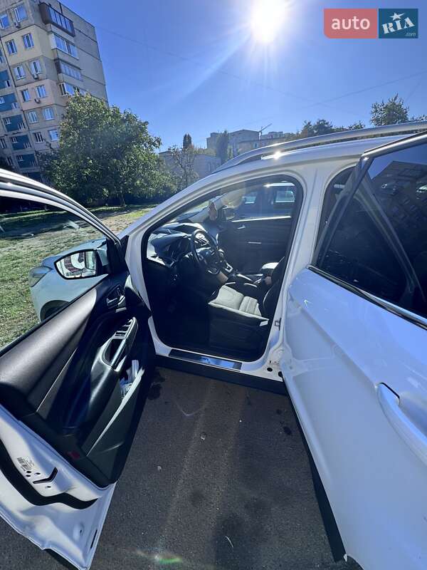 Внедорожник / Кроссовер Ford Kuga 2013 в Киеве