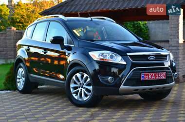 Внедорожник / Кроссовер Ford Kuga 2009 в Сарнах