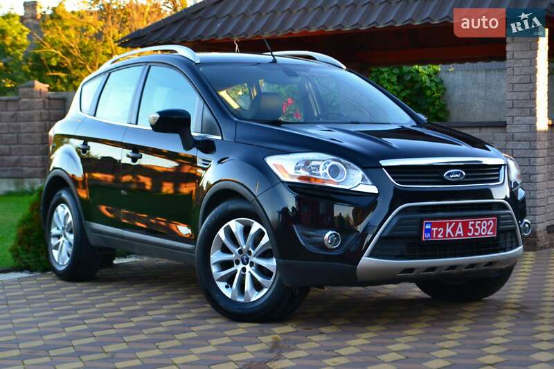 Внедорожник / Кроссовер Ford Kuga 2009 в Сарнах