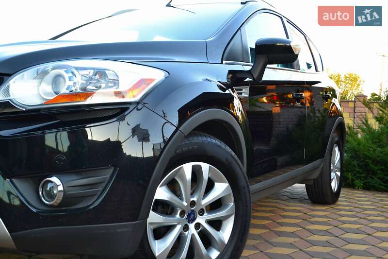 Внедорожник / Кроссовер Ford Kuga 2009 в Сарнах