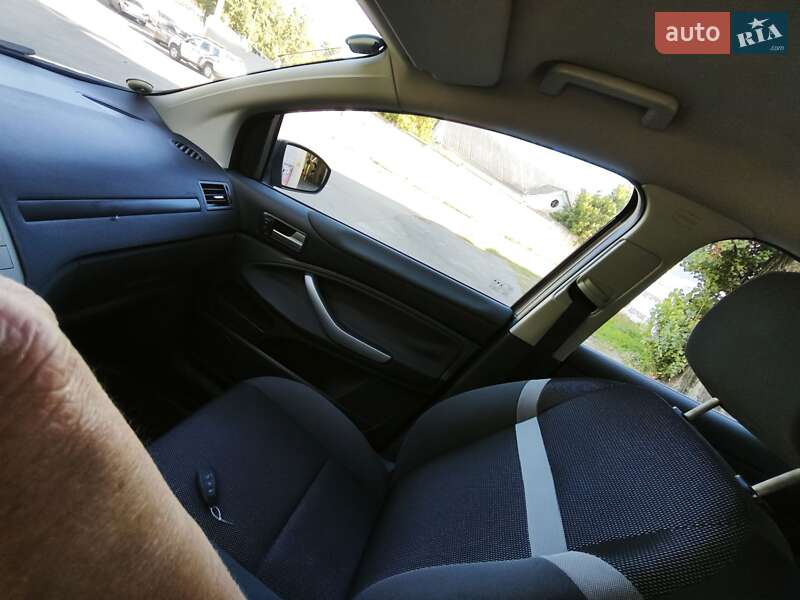 Внедорожник / Кроссовер Ford Kuga 2012 в Киеве