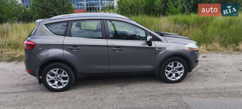 Внедорожник / Кроссовер Ford Kuga 2012 в Киеве
