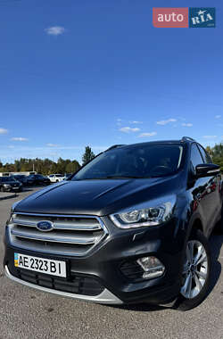 Внедорожник / Кроссовер Ford Kuga 2019 в 