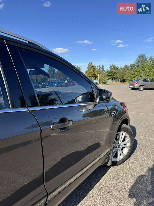 Внедорожник / Кроссовер Ford Kuga 2019 в Днепре