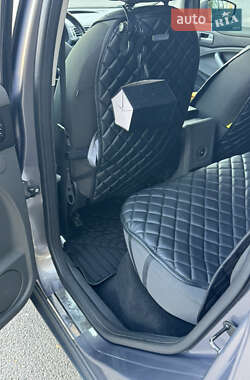 Внедорожник / Кроссовер Ford Kuga 2012 в 