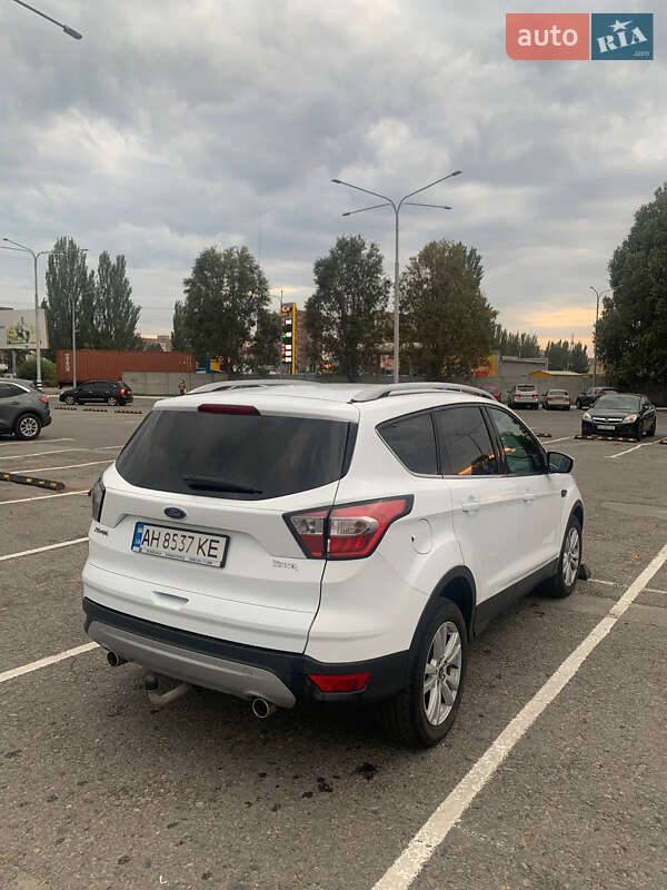 Внедорожник / Кроссовер Ford Kuga 2017 в Днепре