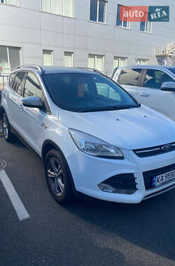 Внедорожник / Кроссовер Ford Kuga 2013 в 