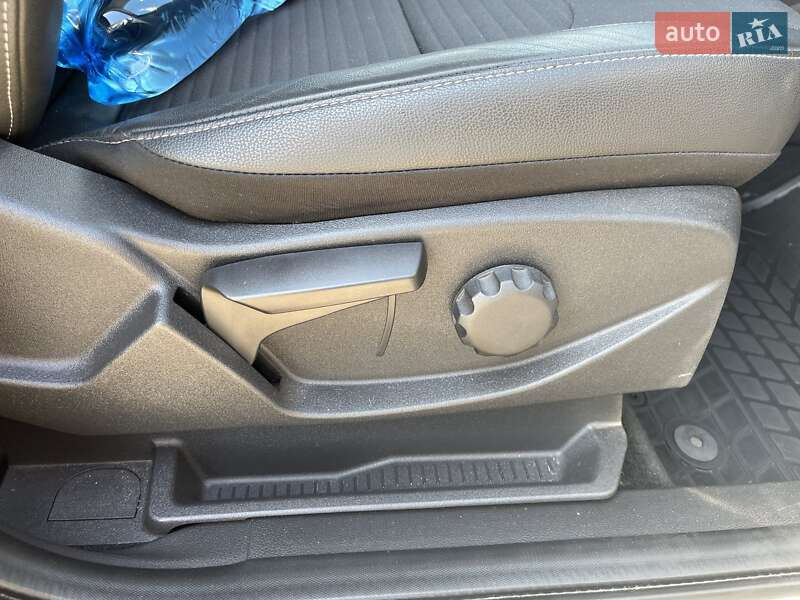 Внедорожник / Кроссовер Ford Kuga 2019 в Гатном