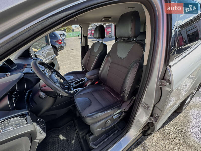 Внедорожник / Кроссовер Ford Kuga 2013 в Киеве
