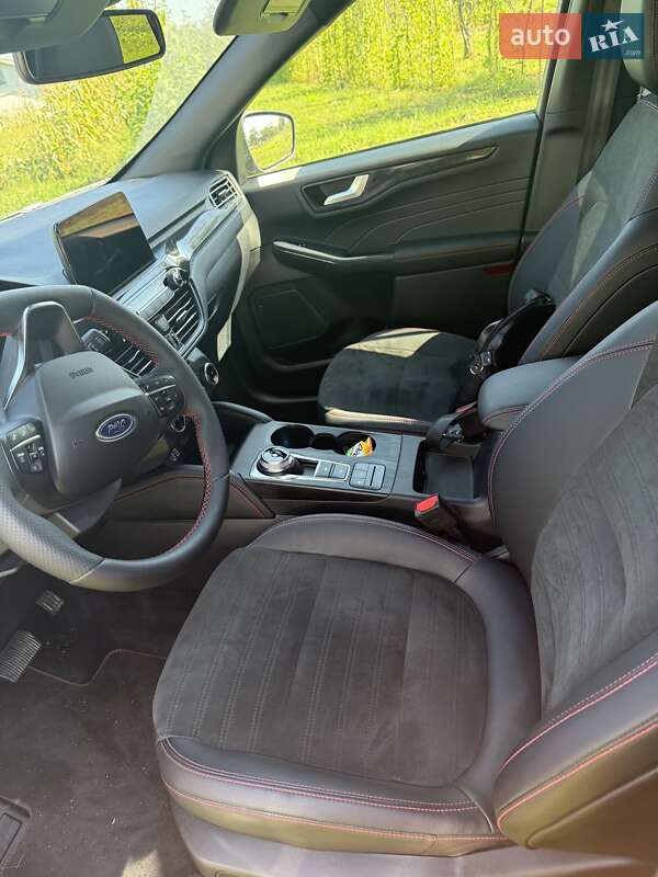 Внедорожник / Кроссовер Ford Kuga 2023 в Львове