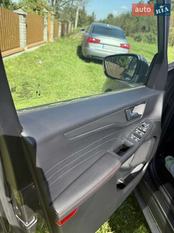 Внедорожник / Кроссовер Ford Kuga 2023 в Львове