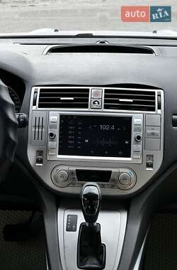 Внедорожник / Кроссовер Ford Kuga 2012 в 