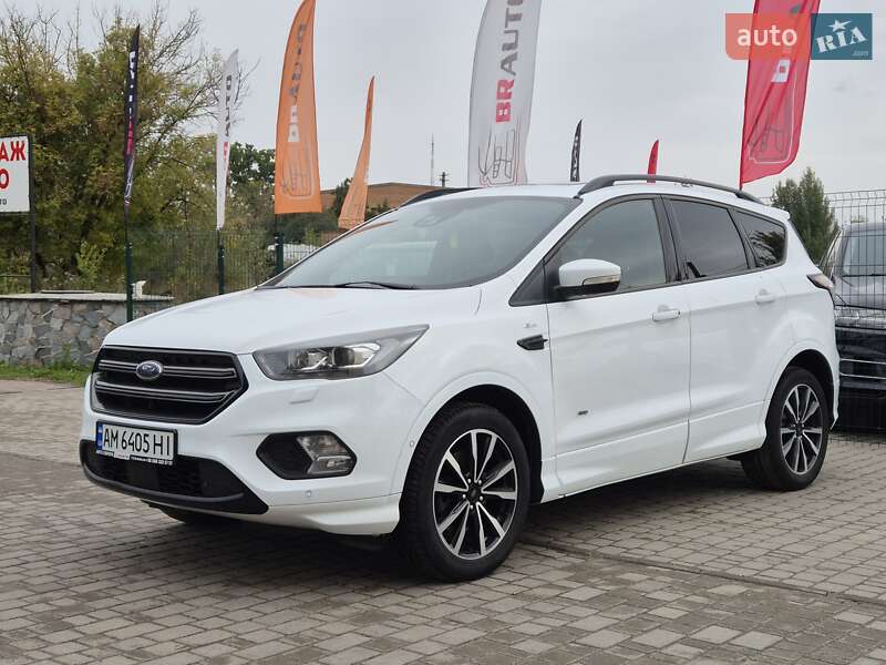 Внедорожник / Кроссовер Ford Kuga 2017 в Бердичеве