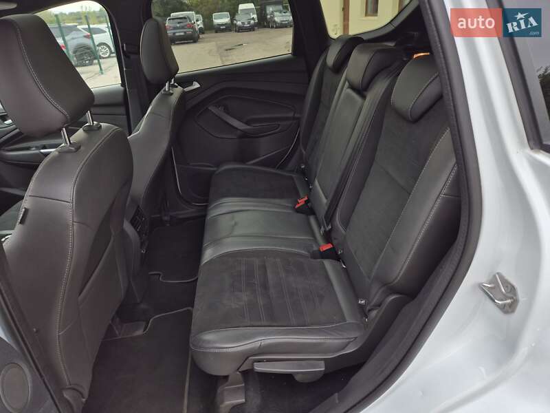 Внедорожник / Кроссовер Ford Kuga 2017 в Бердичеве