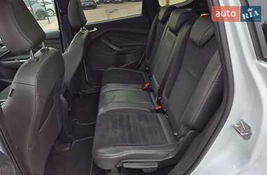 Внедорожник / Кроссовер Ford Kuga 2017 в 