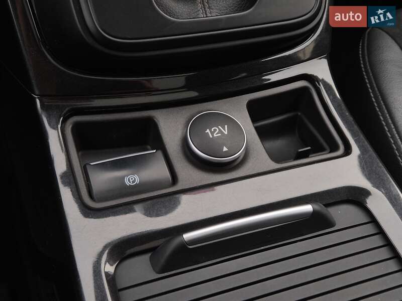 Внедорожник / Кроссовер Ford Kuga 2017 в Бердичеве