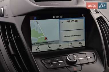 Внедорожник / Кроссовер Ford Kuga 2017 в 