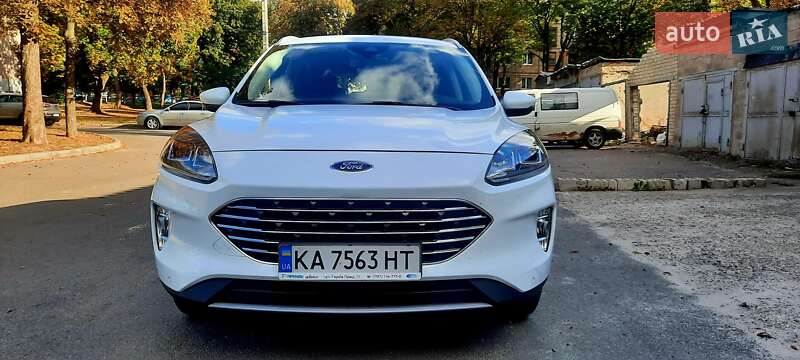 Внедорожник / Кроссовер Ford Kuga 2021 в Харькове