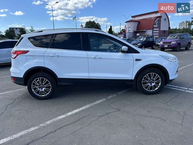 Позашляховик / Кросовер Ford Kuga 2014 в Києві