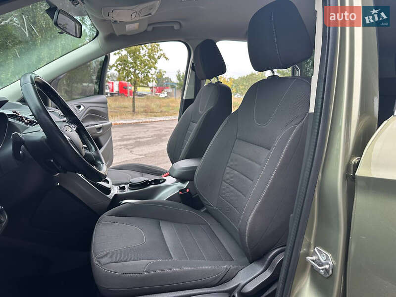 Внедорожник / Кроссовер Ford Kuga 2013 в Днепре