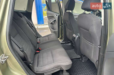 Внедорожник / Кроссовер Ford Kuga 2013 в 
