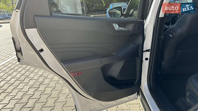 Внедорожник / Кроссовер Ford Kuga 2021 в Одессе