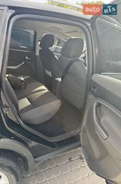 Внедорожник / Кроссовер Ford Kuga 2012 в 