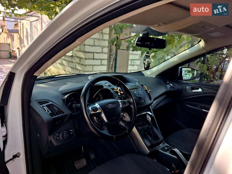 Внедорожник / Кроссовер Ford Kuga 2013 в Днепре