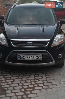 Внедорожник / Кроссовер Ford Kuga 2011 в 