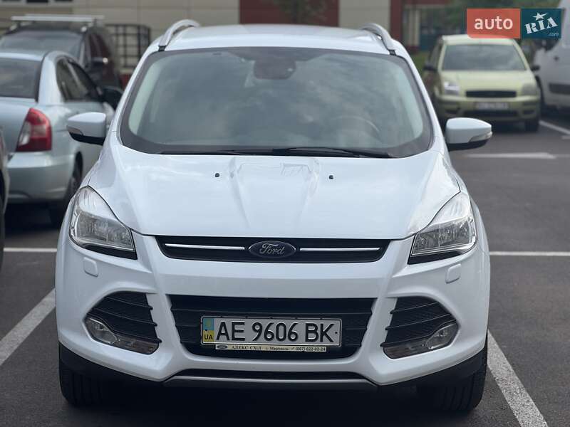 Внедорожник / Кроссовер Ford Kuga 2016 в Ирпене