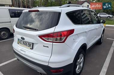 Внедорожник / Кроссовер Ford Kuga 2016 в 