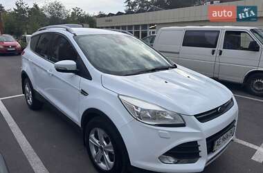 Внедорожник / Кроссовер Ford Kuga 2016 в 