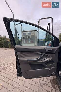 Внедорожник / Кроссовер Ford Kuga 2008 в 