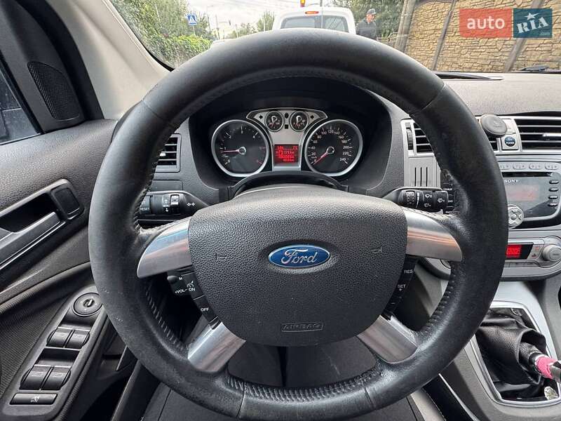 Внедорожник / Кроссовер Ford Kuga 2008 в Ровно