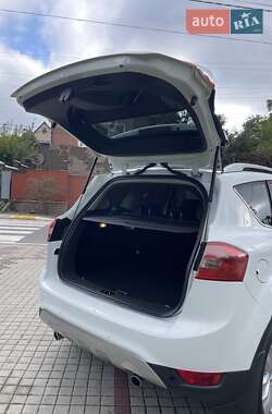 Внедорожник / Кроссовер Ford Kuga 2010 в 