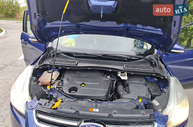 Внедорожник / Кроссовер Ford Kuga 2014 в 