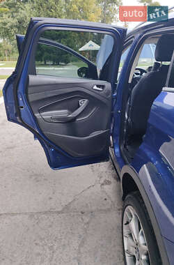 Внедорожник / Кроссовер Ford Kuga 2014 в 