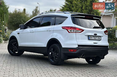 Внедорожник / Кроссовер Ford Kuga 2013 в 