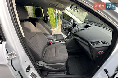 Внедорожник / Кроссовер Ford Kuga 2013 в 