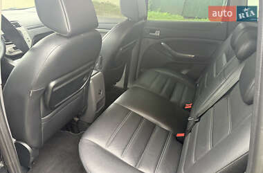 Внедорожник / Кроссовер Ford Kuga 2011 в 