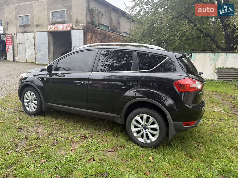 Внедорожник / Кроссовер Ford Kuga 2011 в Борщеве