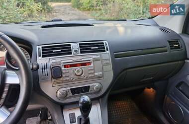 Позашляховик / Кросовер Ford Kuga 2010 в  фото 12 Позашляховик / Кросовер Ford Kuga 2010 в