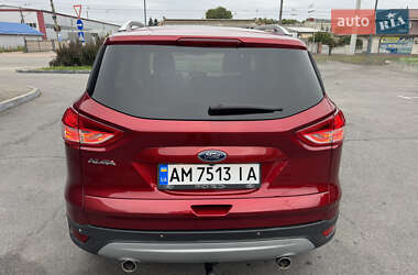 Внедорожник / Кроссовер Ford Kuga 2015 в 